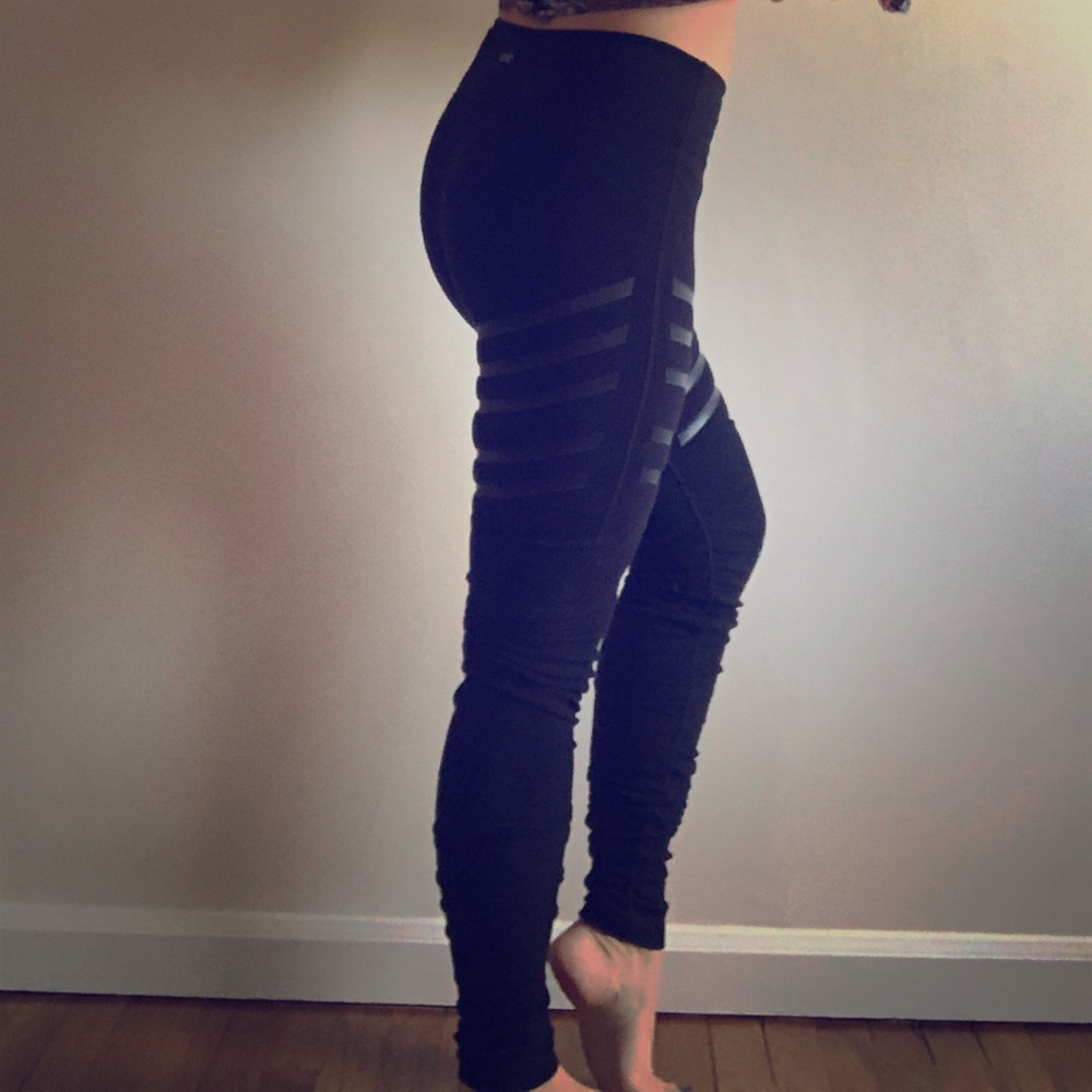 Alo Yoga Moto Leggings with leg warmers